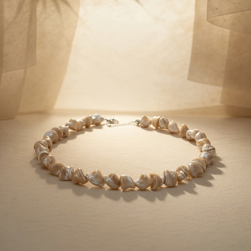 Naore Choker - White