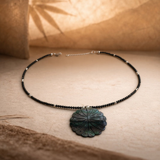 Naore Lume Necklace